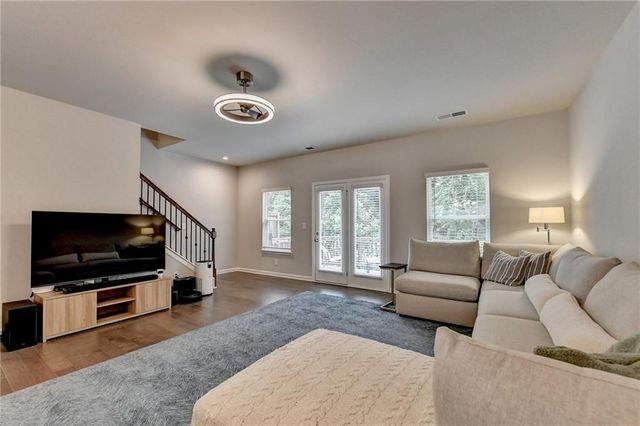 2719 Hedgeway Circle, Kennesaw, GA 30144