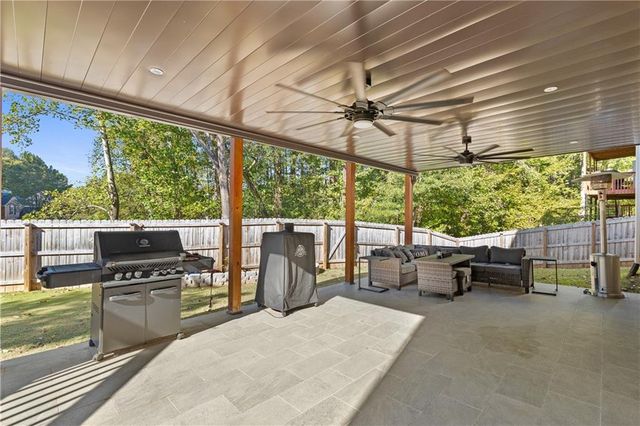 2734 Spindletop Lane NW, Kennesaw, GA 30144