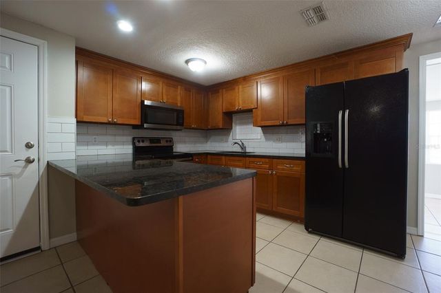 3401 CARIOCA COURT, Tampa, FL 33605