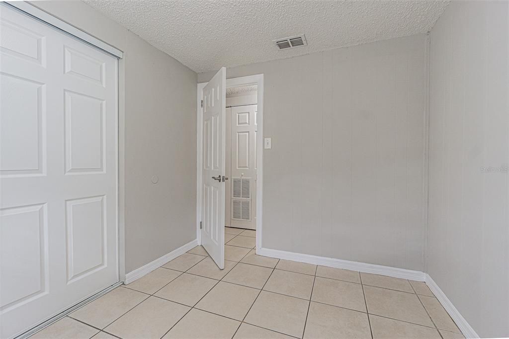 Image 11 of property listing at 3401 CARIOCA COURT, Tampa, FL 33605