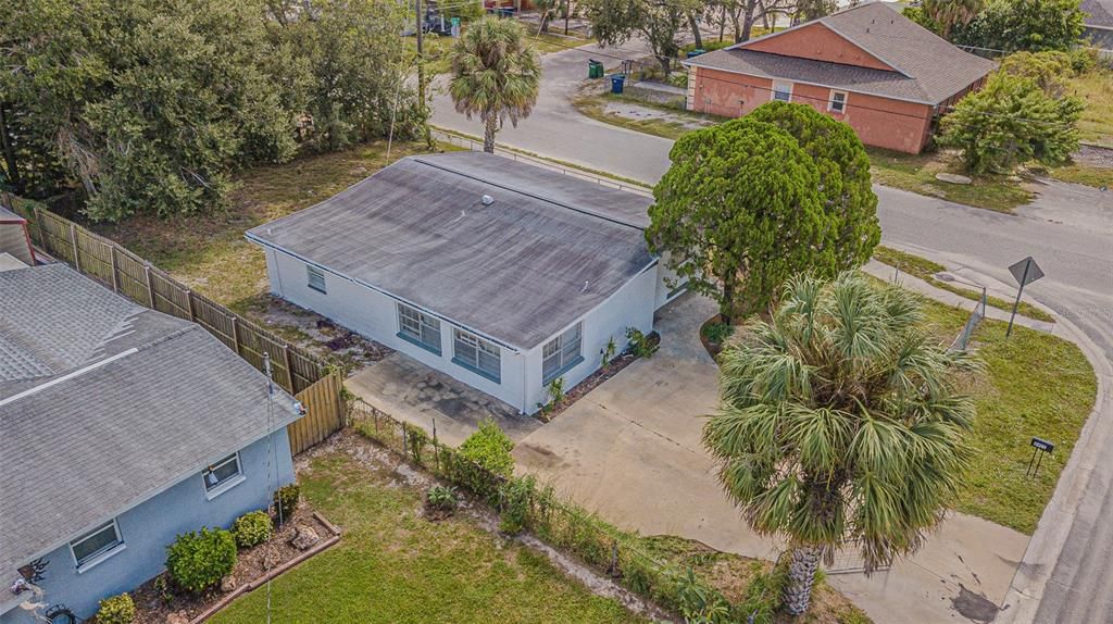 Image 21 of property listing at 3401 CARIOCA COURT, Tampa, FL 33605