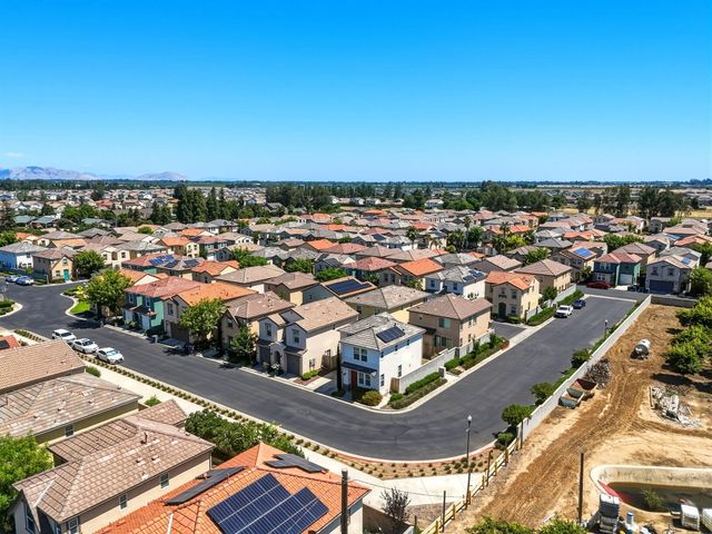 3714 Connected Place, Clovis, CA 93619