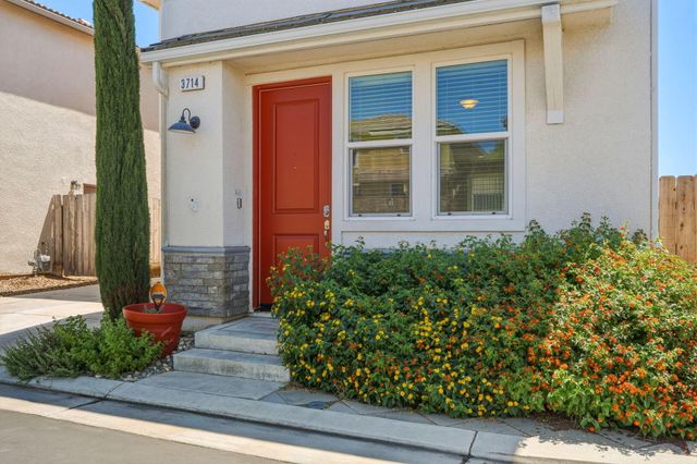 3714 Connected Place, Clovis, CA 93619