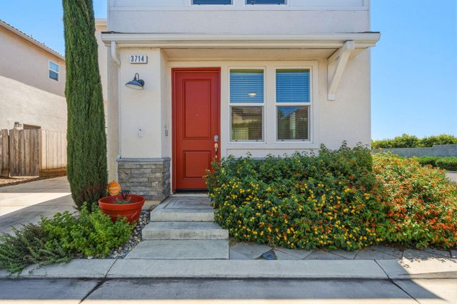 3714 Connected Place, Clovis, CA 93619