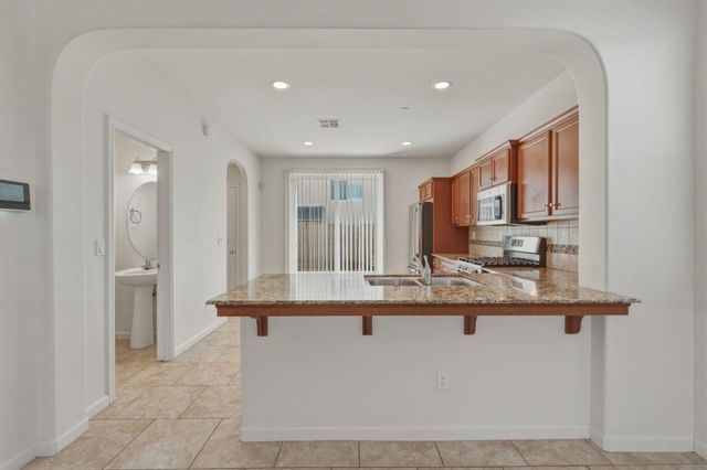 3714 Connected Place, Clovis, CA 93619