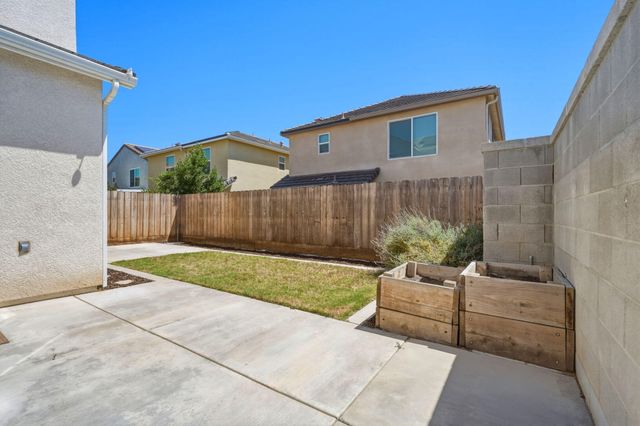 3714 Connected Place, Clovis, CA 93619