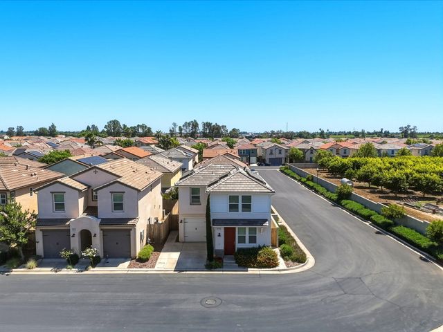 3714 Connected Place, Clovis, CA 93619