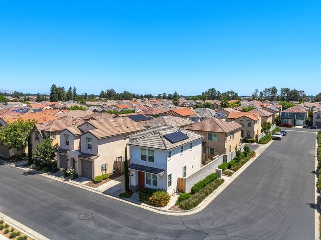 3714 Connected Place, Clovis, CA 93619