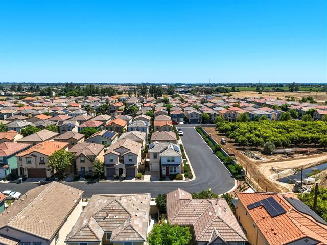 3714 Connected Place, Clovis, CA 93619