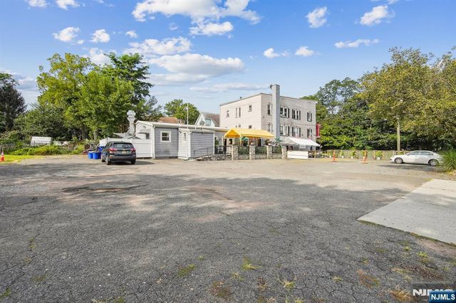 2 E Passaic Avenue, Nutley, NJ 07110