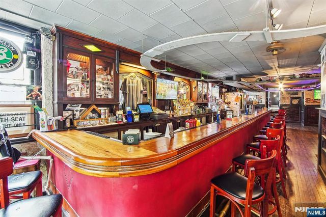 2 E Passaic Avenue, Nutley, NJ 07110