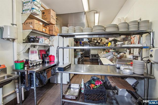 2 E Passaic Avenue, Nutley, NJ 07110