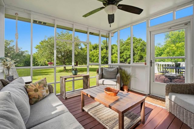 10301 27th Street, Santa Fe, TX 77510