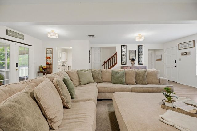10301 27th Street, Santa Fe, TX 77510