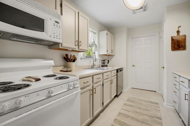 10301 27th Street, Santa Fe, TX 77510