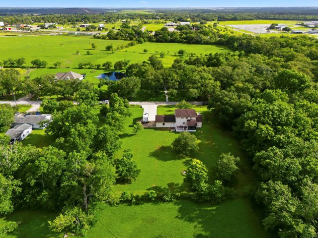 10301 27th Street, Santa Fe, TX 77510