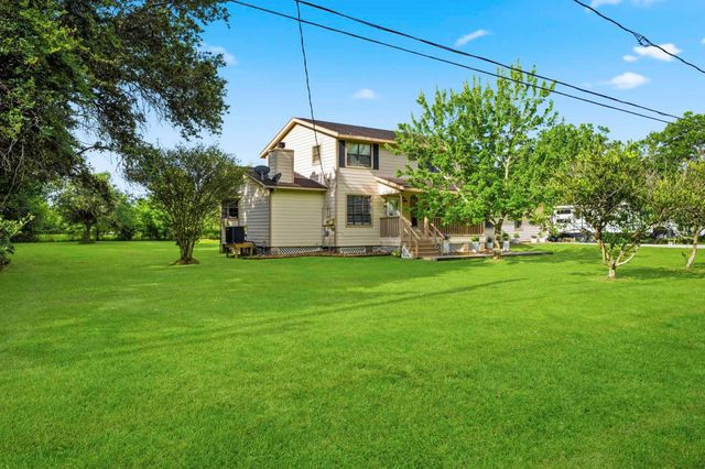 10301 27th Street, Santa Fe, TX 77510