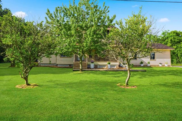 10301 27th Street, Santa Fe, TX 77510