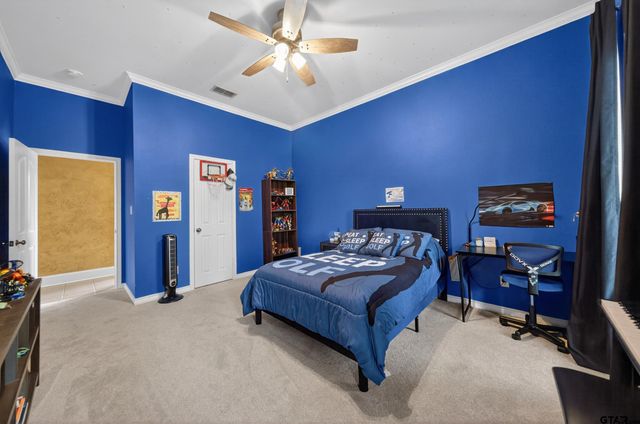 13051 Winding Oak, Lindale, TX 75771