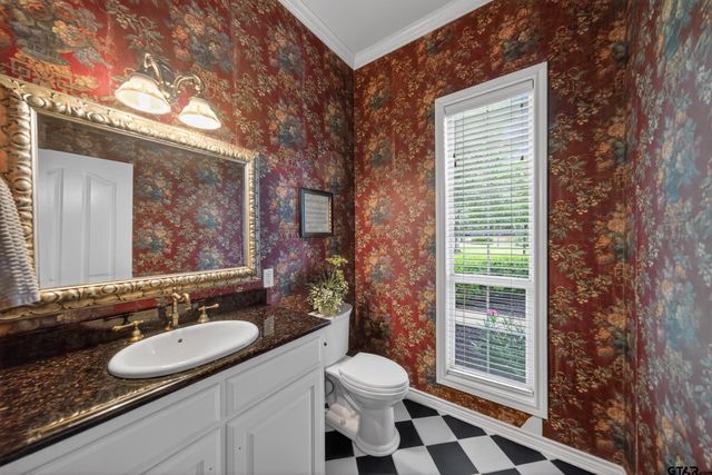 13051 Winding Oak, Lindale, TX 75771