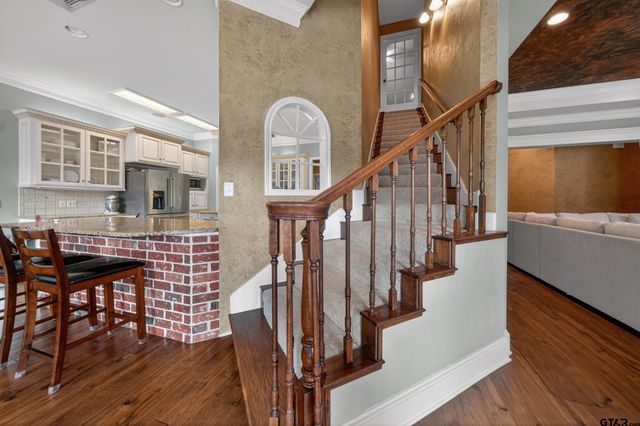 13051 Winding Oak, Lindale, TX 75771