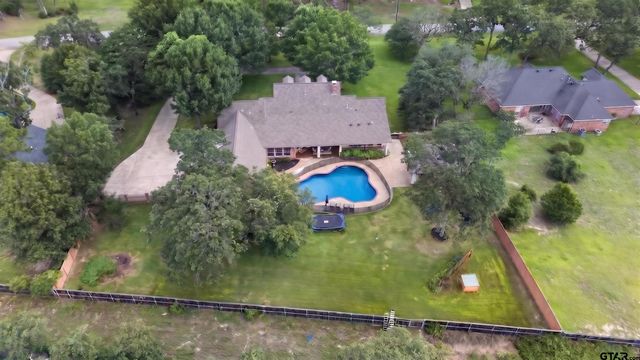 13051 Winding Oak, Lindale, TX 75771