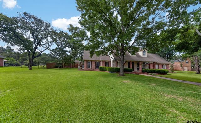 13051 Winding Oak, Lindale, TX 75771