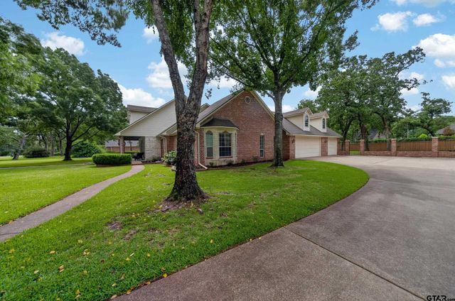 13051 Winding Oak, Lindale, TX 75771