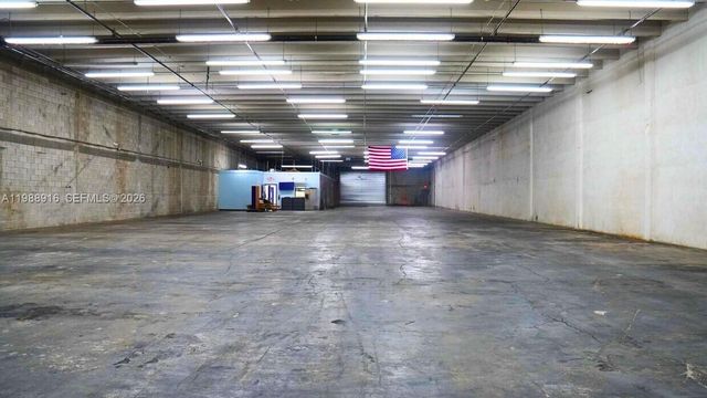 8080 NW 33rd St, Doral, FL 33122