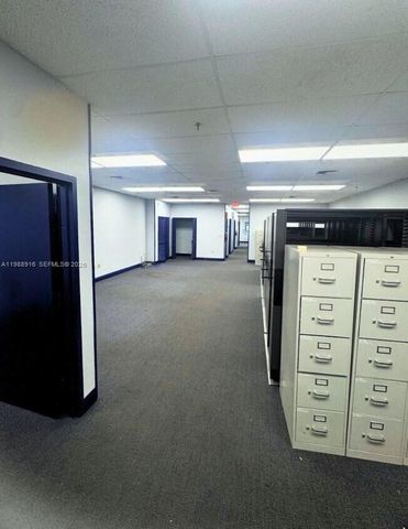 8080 NW 33rd St, Doral, FL 33122