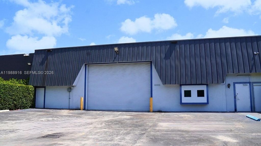 8080 NW 33rd St, Doral, FL 33122