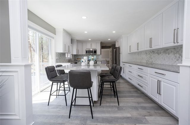 10 Arbor Way, East Greenwich, RI 02818