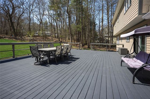 10 Arbor Way, East Greenwich, RI 02818