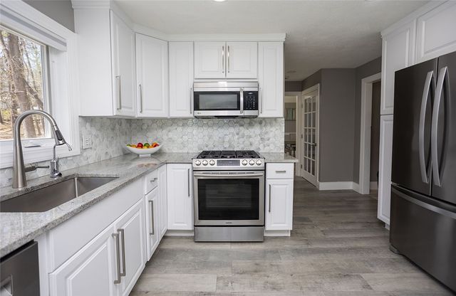 10 Arbor Way, East Greenwich, RI 02818