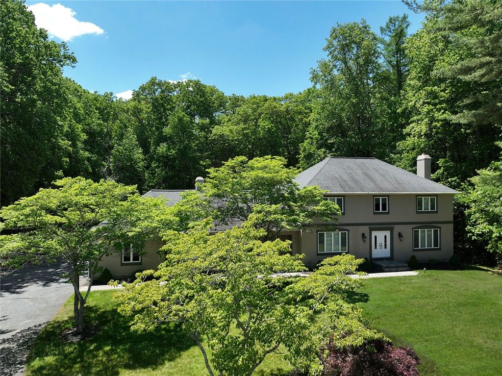 10 Arbor Way, East Greenwich, RI 02818