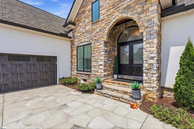 244 Chancellors Park Court, Simpsonville, SC 29681