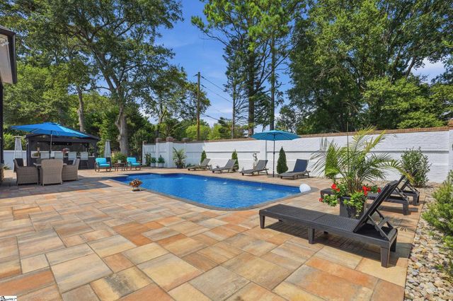 244 Chancellors Park Court, Simpsonville, SC 29681