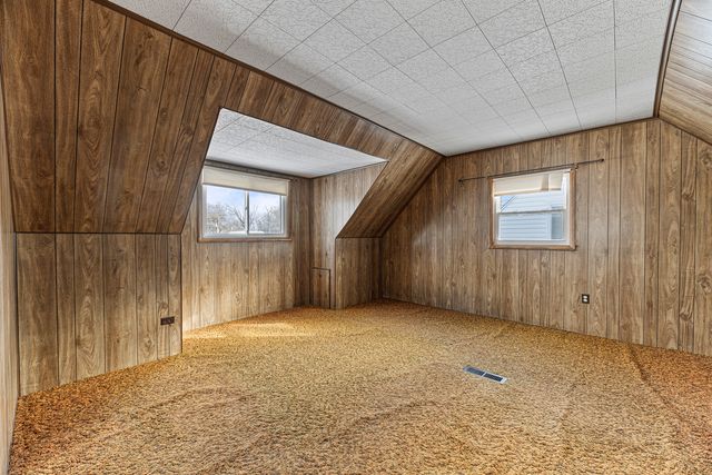 17714 Burnham Avenue, Lansing, IL 60438