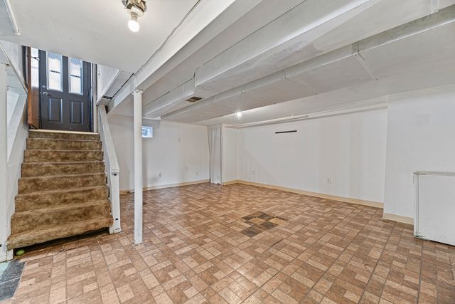 17714 Burnham Avenue, Lansing, IL 60438