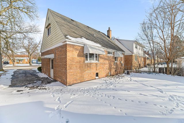 17714 Burnham Avenue, Lansing, IL 60438