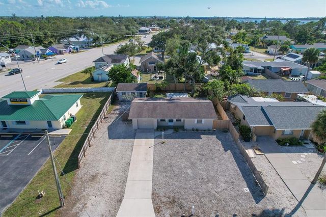 25 1ST AVENUE, Englewood, FL 34223
