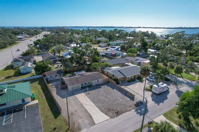 25 1ST AVENUE, Englewood, FL 34223