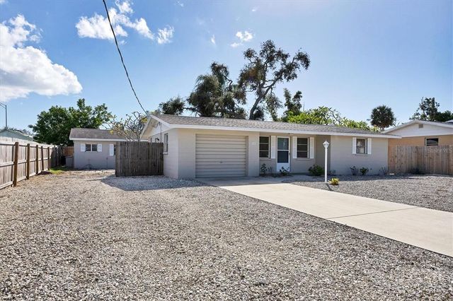 25 1ST AVENUE, Englewood, FL 34223