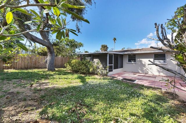 25 1ST AVENUE, Englewood, FL 34223