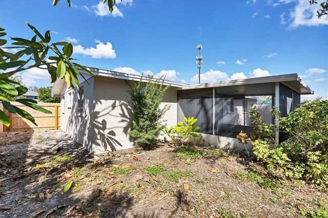 25 1ST AVENUE, Englewood, FL 34223