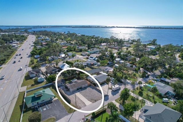 25 1ST AVENUE, Englewood, FL 34223