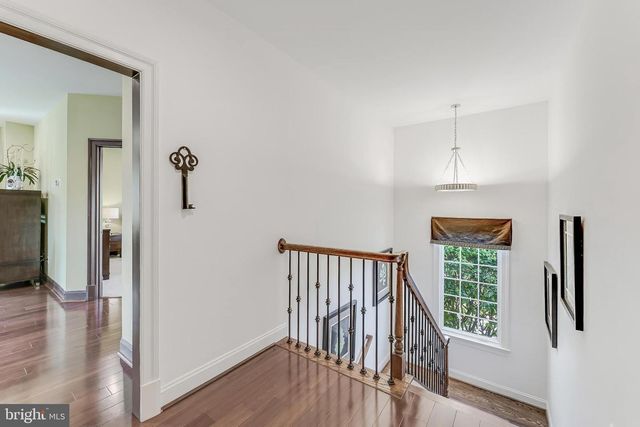 9113 DARA LN, Great Falls, VA 22066