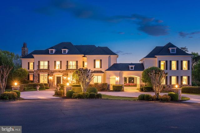 9113 DARA LN, Great Falls, VA 22066