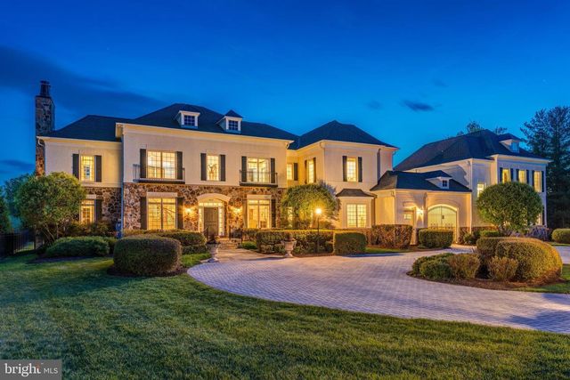 9113 DARA LN, Great Falls, VA 22066