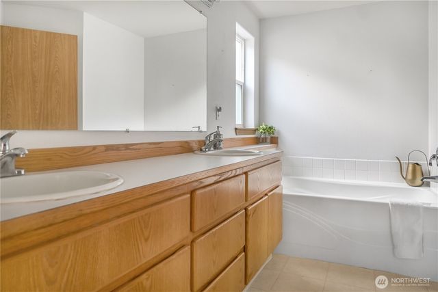 8912 NE 71st Street, Vancouver, WA 98662